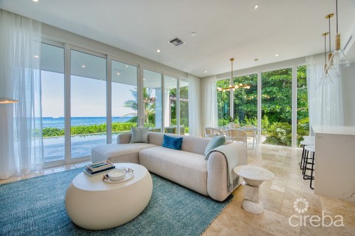 Seaside Hideaway - Fully Renovated Beachfront Gem