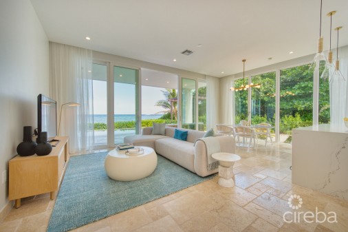 Seaside Hideaway - Fully Renovated Beachfront Gem