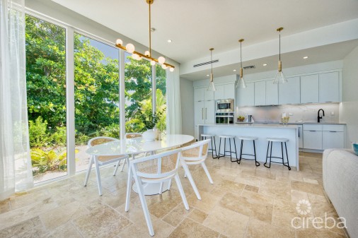 Seaside Hideaway - Fully Renovated Beachfront Gem