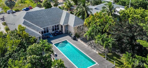 4,465 Sf Canal Front Duplex With Pool  (both Sides - Or Individually) 4,465 Sf Canal Front Duplex With Pool  (both Sides - Or Individually)