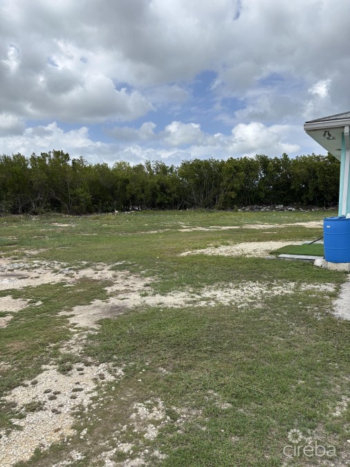 Income Potential! Multi-unit Residence & Church On Prime 1 Acre