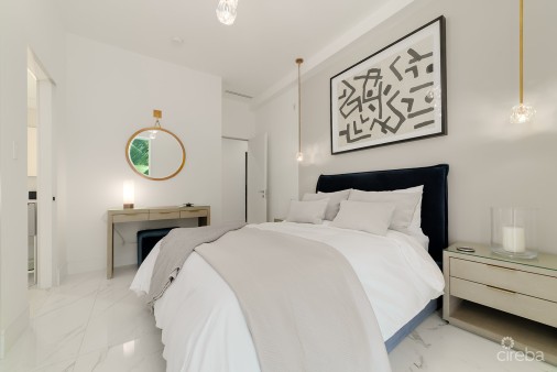 Fin- Chic 4 Bed W Den Condo Fin- Chic 4 Bed W Den Condo