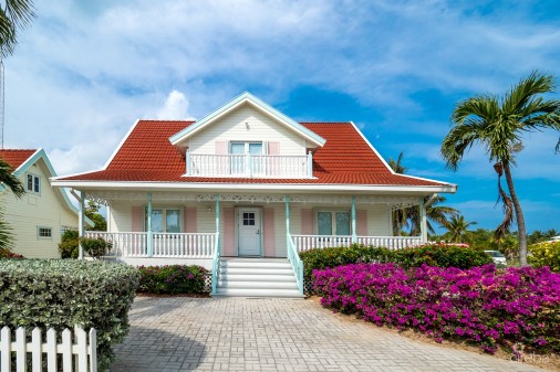Villa La Playa, Cayman Kai Home