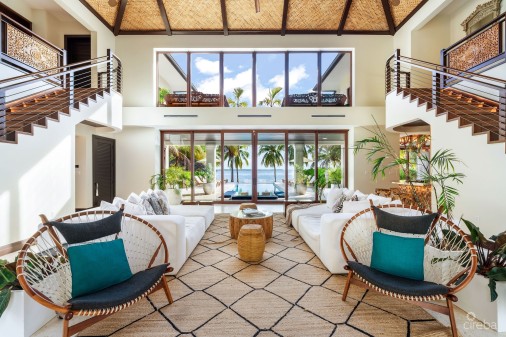 Kempa Kai, Beachfront Estate With 0.66 Acre Parcel