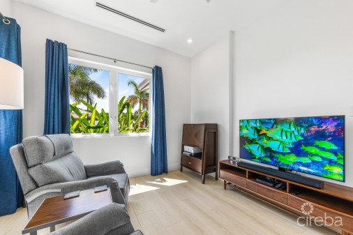 Oceans 9  Villa 7 Luxury Beachview Detached Home West Bay