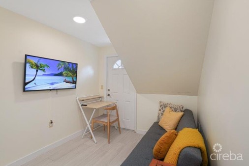 Boho Beach Studio 20 Steps To The Beach!