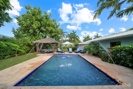 Modern 5 Bedroom Estate Home On Smb Corridor