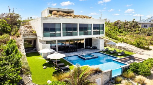 Bella Rocca, East End Luxury Villa