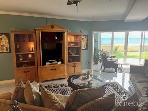 Poinsettia Ocean Front A3