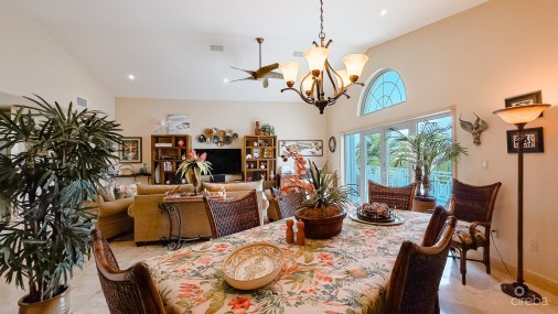 Raleigh Harbour  Penthouse With  Dock