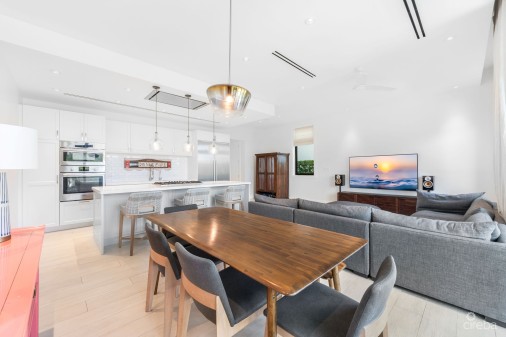 Olea 107, Seven Mile Corridor