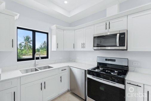 #2 Brand New 3 Bed 3.5 Bath Duplex -  Lookout Gardens