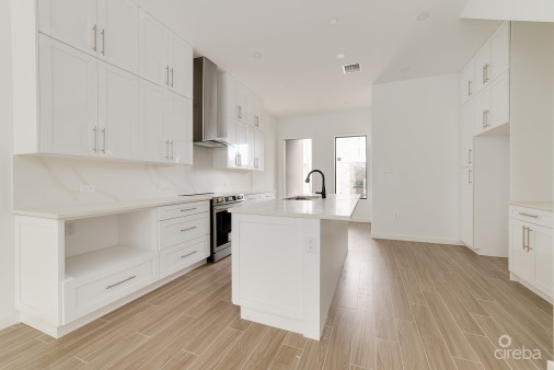 Prive Fully Upgraded 2b/2.5b Unit - Cash Back At Closing!