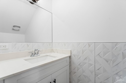 #1 Brand New 3 Bed 3.5 Bath Duplex -  Lookout Gardens