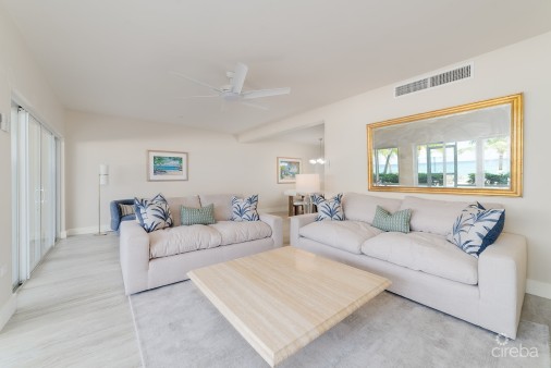 Seven Mile Beachfront  Condo, Cayman Club