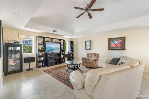 Crystal Harbour Canal Front Home - 12 Crystal Drive