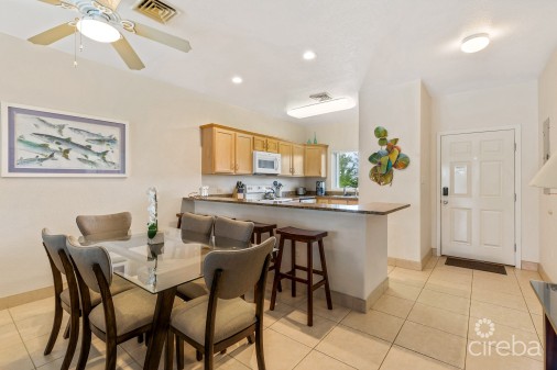 Kaibo 20, Beach Front Condo