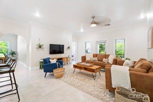 Orchid Heights 32, Midsummer Drive Home