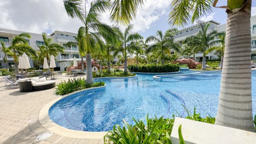 3 Bed Townhome Olea Camana Bay