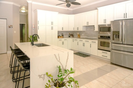 4 Bedroom Beautiful Family Home In Savannah