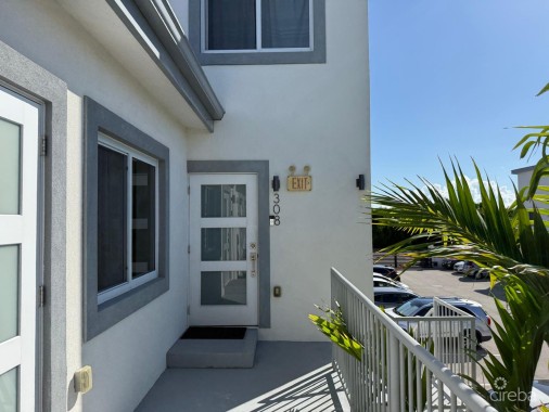 2 Bed Townhouse Downtown Reach