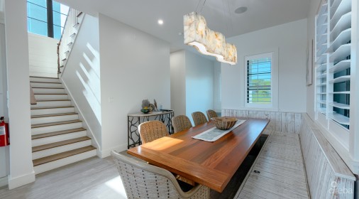 Beach House In East End