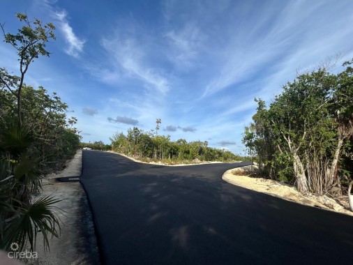 Queens Highway House / Duplex Lot