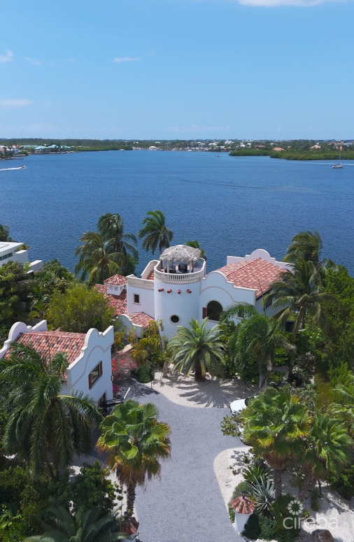 Crystal Harbour - Ocean Front Home