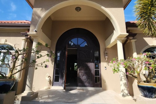 Yacht Club Canal Front Home 3 Bed