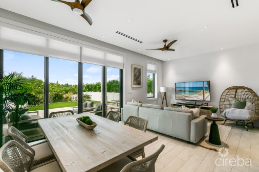 Olea 106, Canal Front 3 Bed Duplex