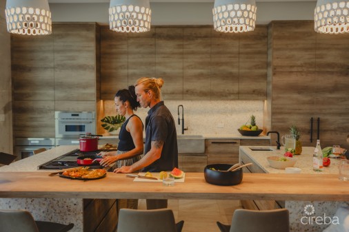 Bella Rocca Estate, East End Luxury Villa And Land Parcel