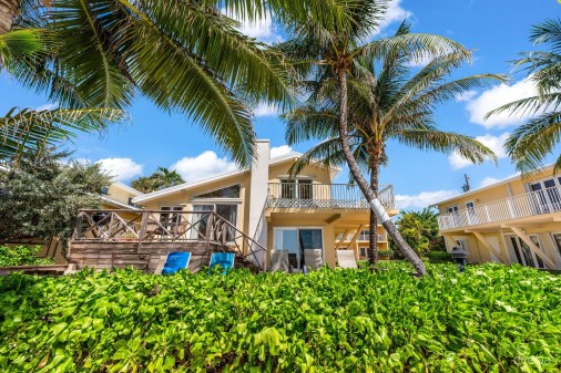 Caribbean Paradise 8, 3 Bed + Den Beachfront Villa