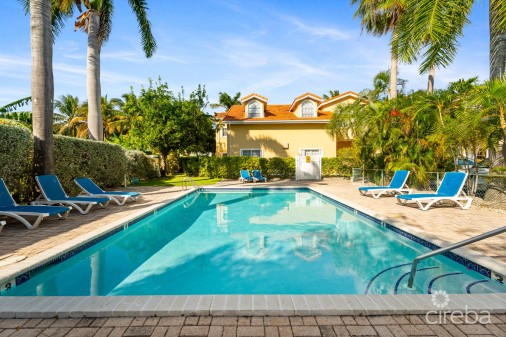 Fountain Court 3 Bed Plus Den