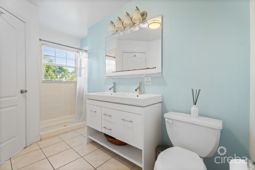 Fountain Court 3 Bed Plus Den