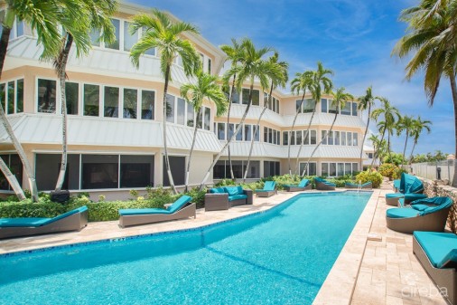 Poinsettia Condo Seven Mile Beach