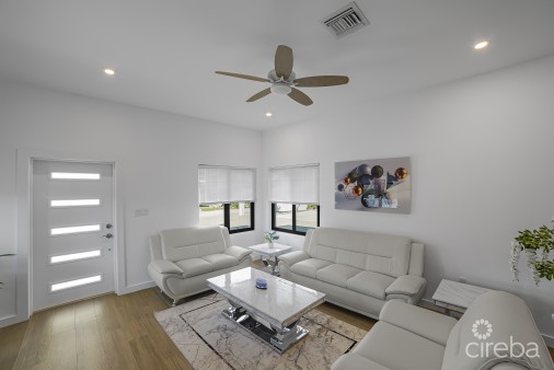 Spacious Modern 4br W/ En-suites & Bonus Room - Gated Community