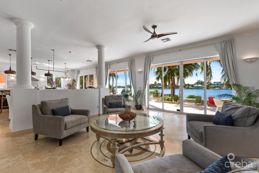 Pieces Of Eight - Rare 200 Ft Beachfront Estate, Cayman Kai / Rum Point