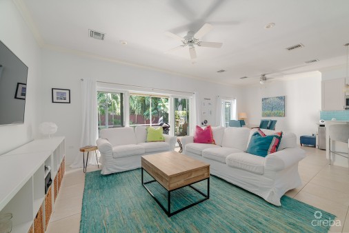 Fully Renovated Savannah Grand 4 Bedroom Family Home