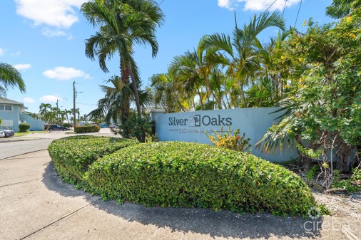 Silver Oaks Condo - 2 Bed, 2 Bath . Second Floor