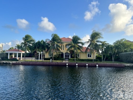 61 Hoya Quay Crystal Harbour