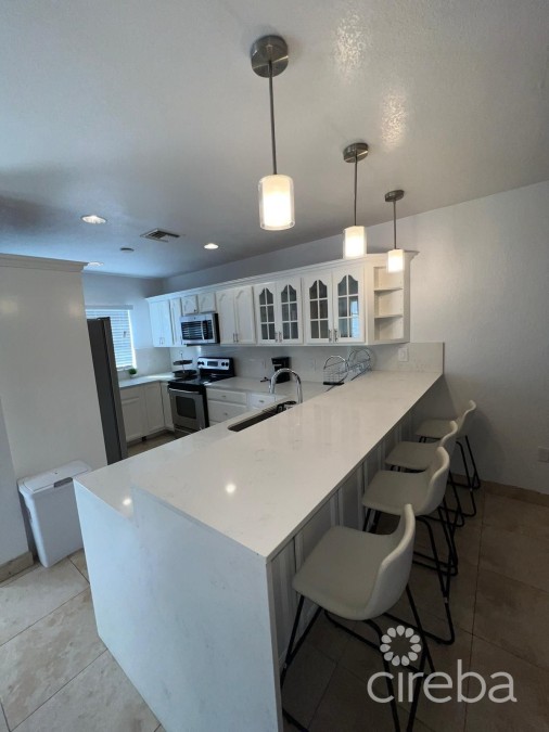 Lower Valley Luxury Townhouse