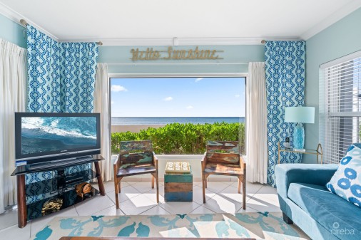 Beachfront Living | Tamarind Bay | Seven Mile Beach