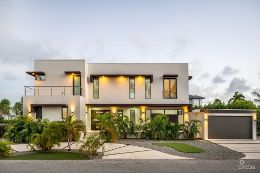 Daum Quay 12, Crystal Harbour Canal Front Home