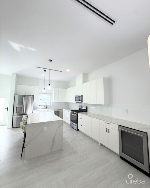 The Meadows At Batabano - Upgraded 3 Bed With Roof Terrace Townhome