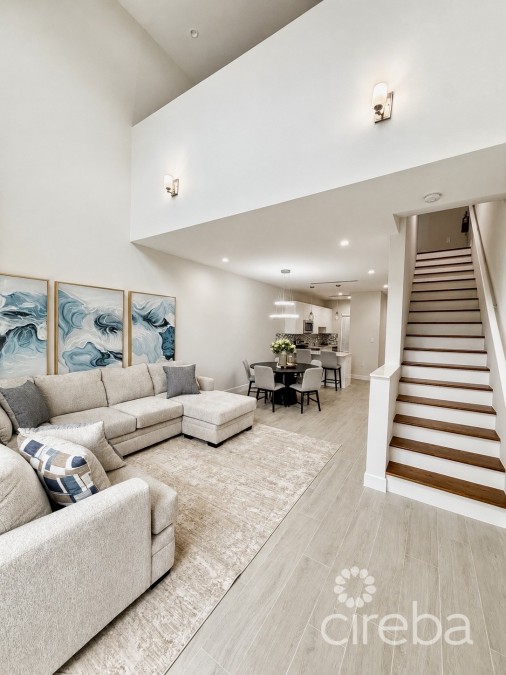 Spacious & Modern 3 Br Townhome - Excellent Location!