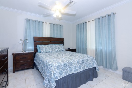 Cayman Brac Pioneer Lane House And Cottage