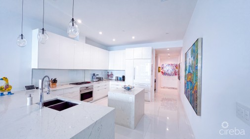 Fin 11 - Oceanfront Condo