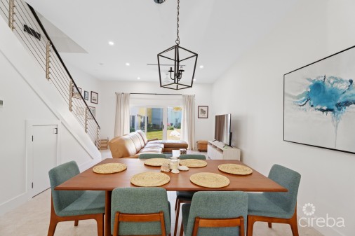 3 Bedrooms + Roof Terrace At The Meadows At Batabano - Residence 504