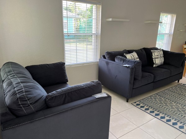 CLARENCE DRIVE HOUSE FOR RENT OFF CREWE RD CLARENCE DRIVE HOUSE FOR RENT OFF CREWE RD