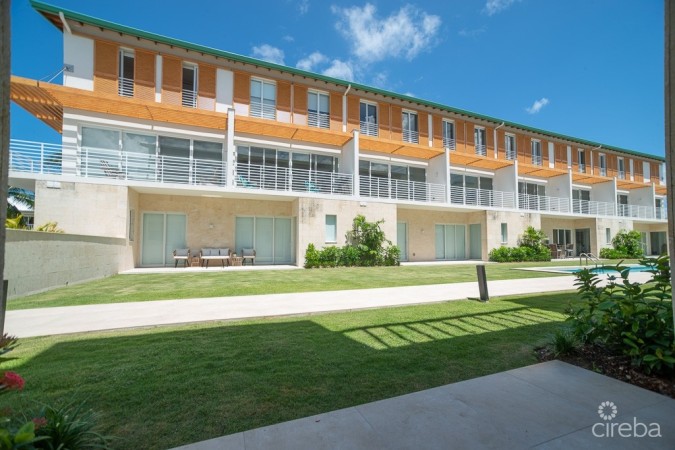 PLYMOUTH  - 7 MILE CORRIDOR - SPACIOUS 3 BED 3.5 BATH TOWNHOME